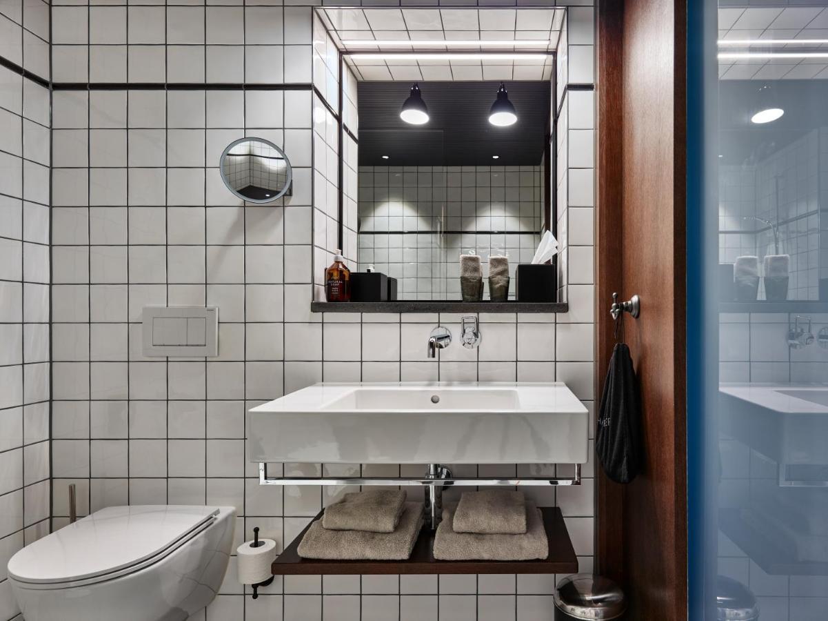 Autohalle Hotel Andelfingen Exteriör bild