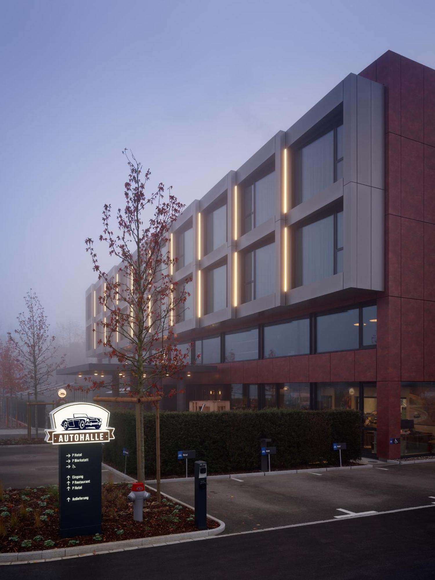 Autohalle Hotel Andelfingen Exteriör bild